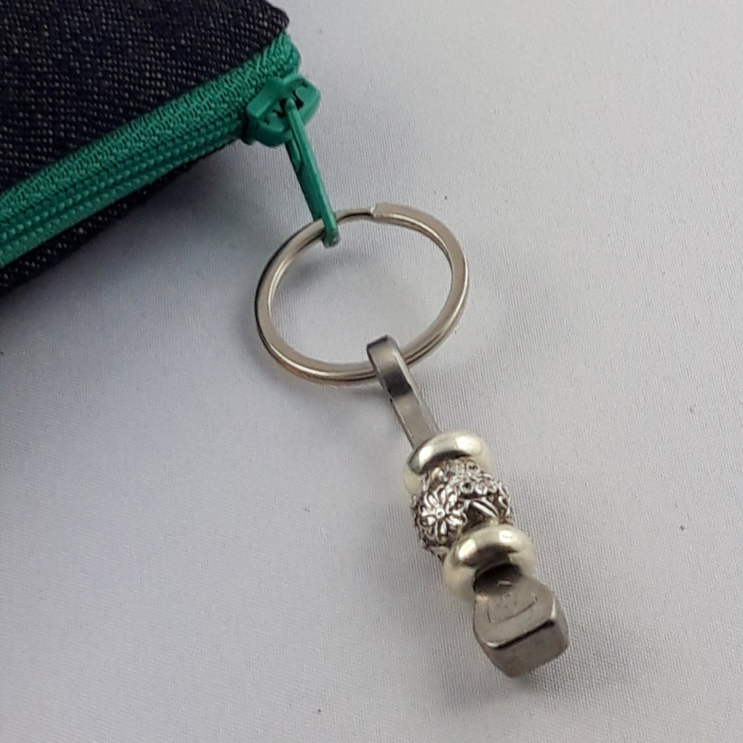 Glücksbringer mit Hufnagel mit Metallperle