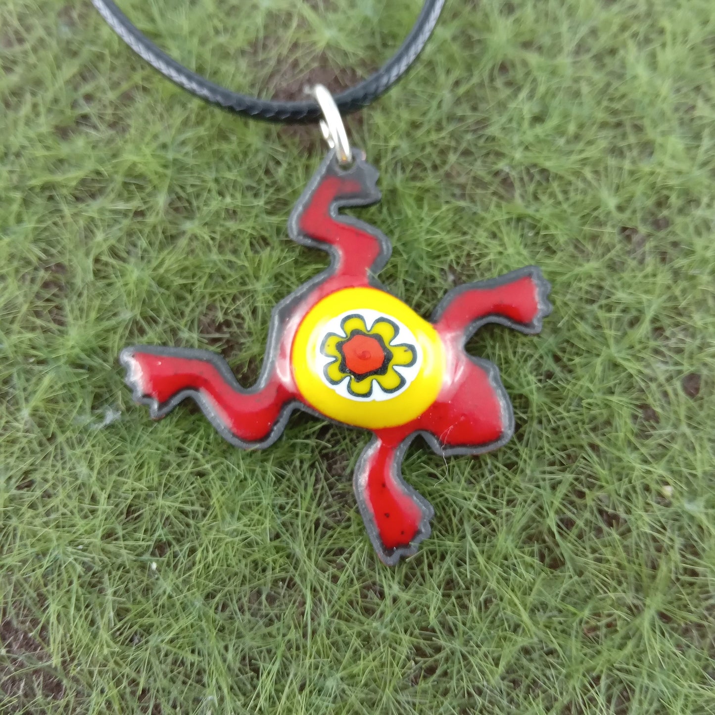 Pendant with enamel, frog pendant with chain