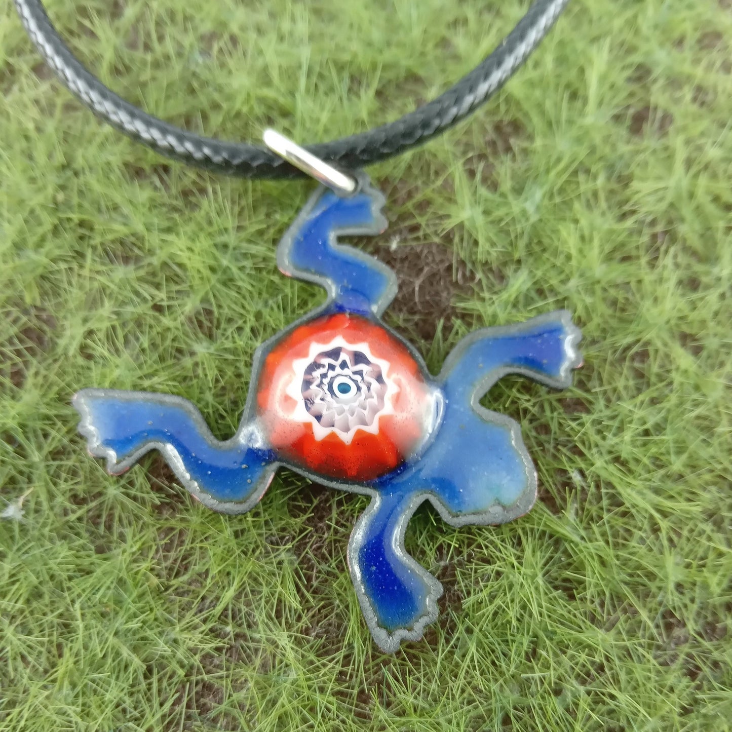 Pendant with enamel, frog pendant with chain