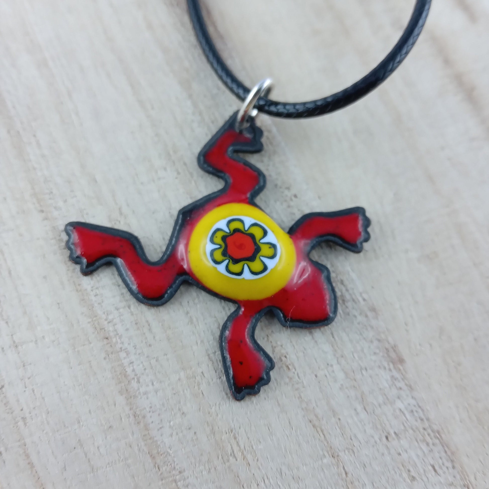 Pendant with enamel, frog pendant with chain